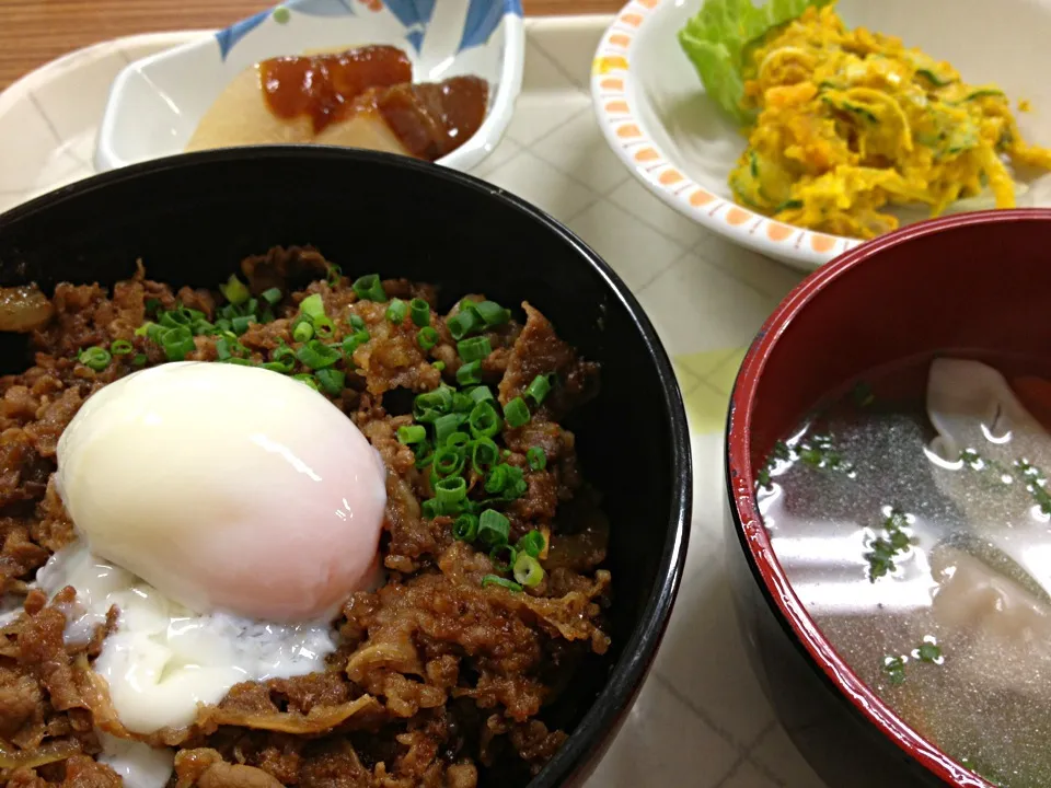 社食。焼肉丼。|osayanさん