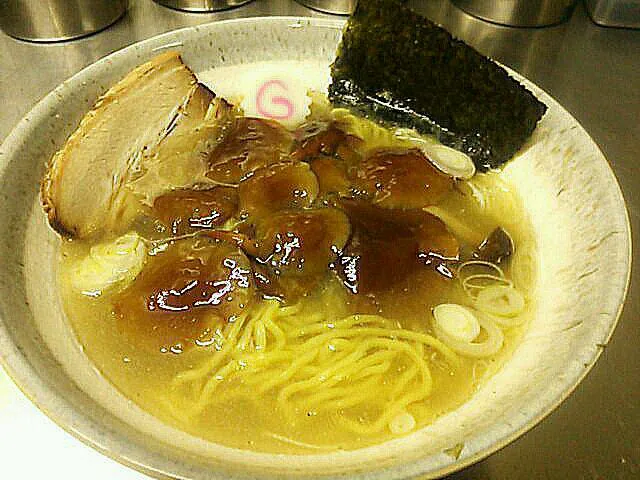 Snapdishの料理写真:なめこ塩ラーメン。|峰やさん