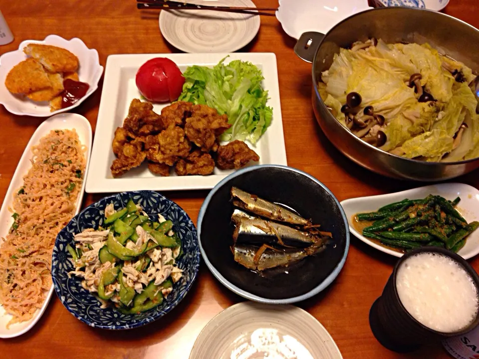 白菜と豚の重ね煮  唐揚げ  イワシの生姜煮  ささみとキュウリの胡麻サラダ  インゲン胡麻和え  明太コンニャク  ハッシュドポテ|みゆさん