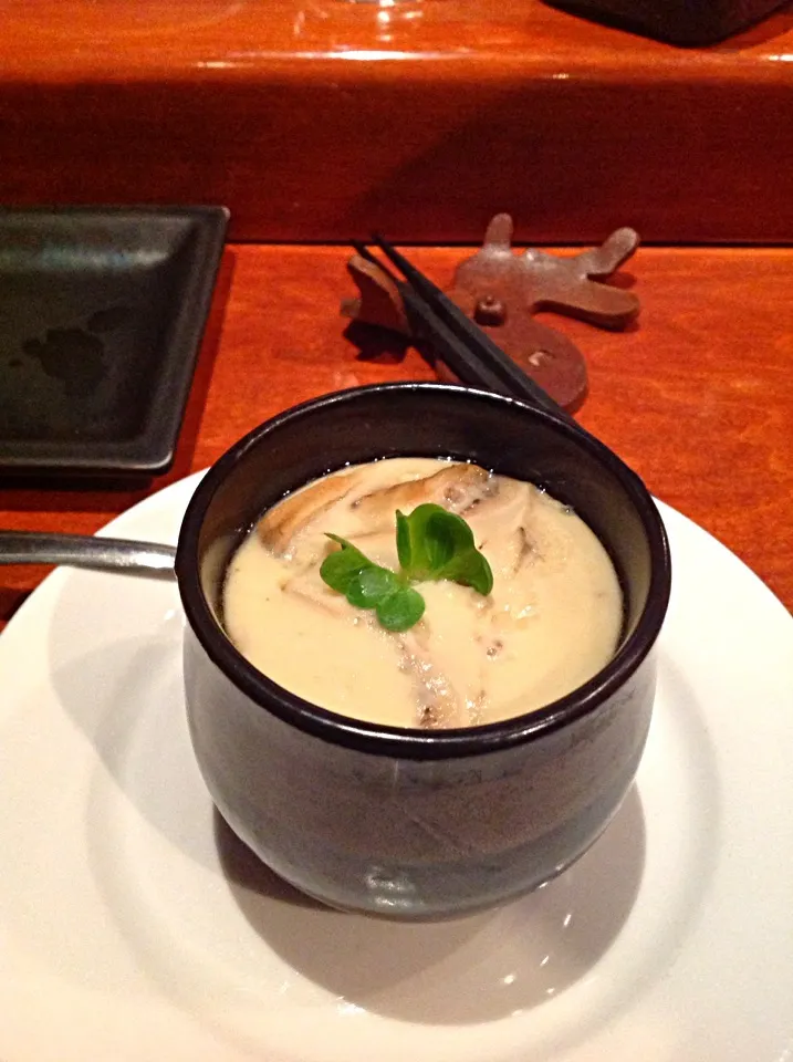 Matsutake chawanmushi.|Lisa Stevensさん