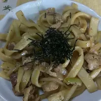 小麦粉から作った 焼うどん|トロちゃんさん