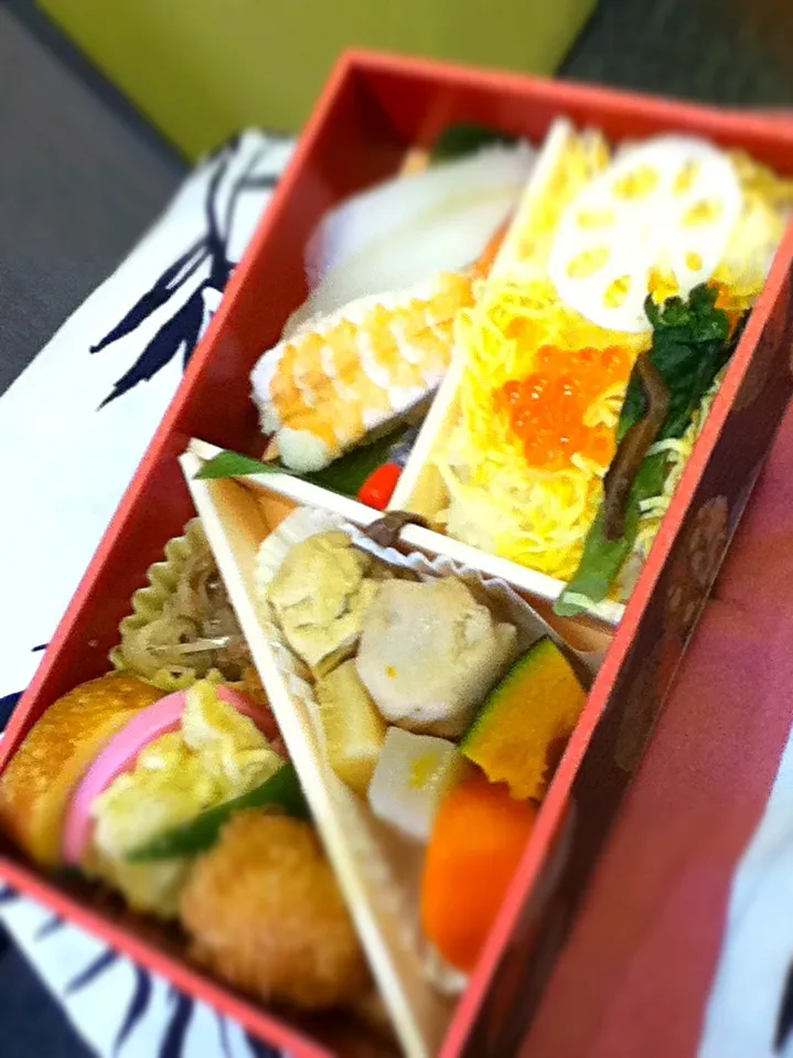 日本のおもてなし弁当@上越新幹線 1100円。こんなとこにもクリステルががが^^;|hoppycowさん