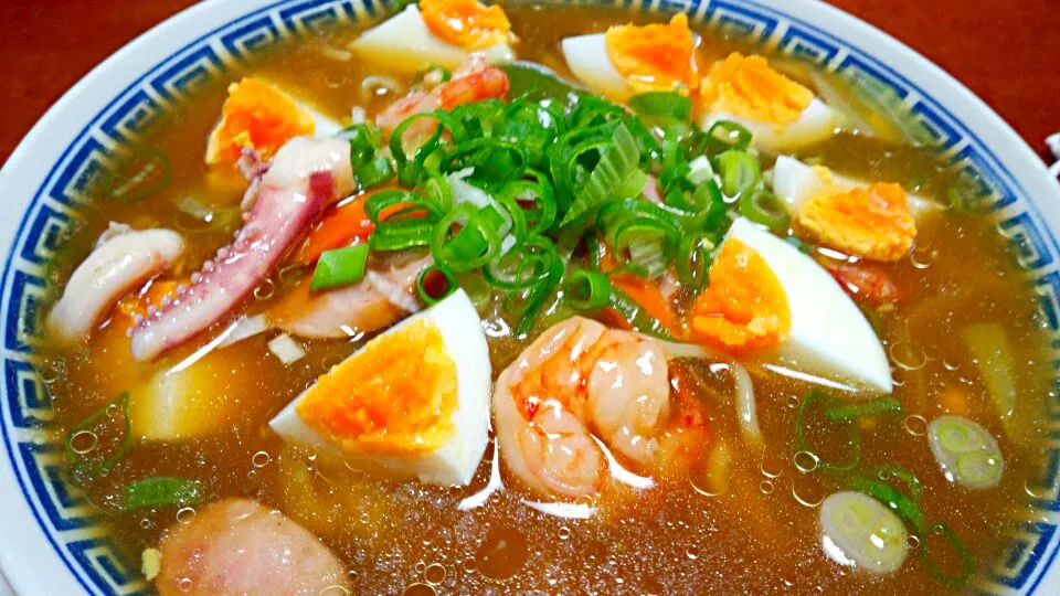 マルちゃん正麺de野菜あんかけラーメン　 早く写真撮らないと具が沈んじゃぅ～|ｋｚｓｙｋさん