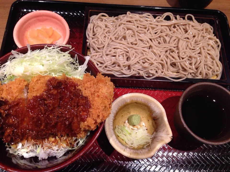 ソースチキンカツとせいろ蕎麦定食|popzappaさん