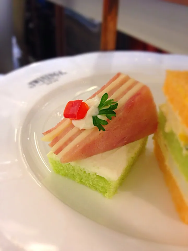 They call it 'Ham Cheese Sandwich'|didi kullawadeeさん