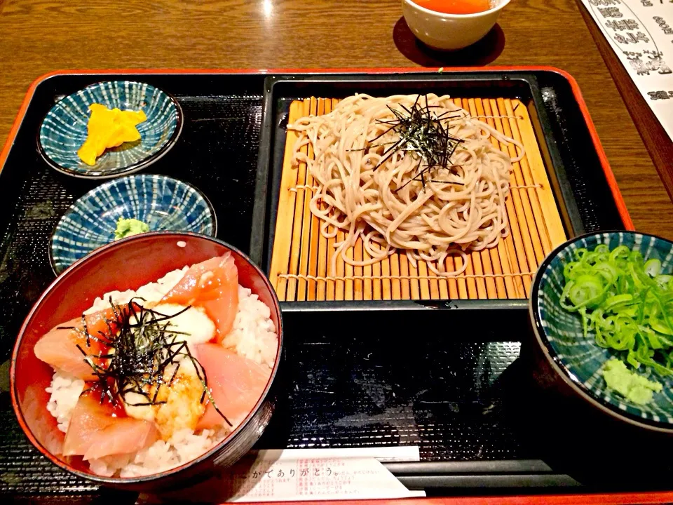 山かけ丼とお蕎麦のセット|こんどう かずゆきさん