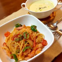 大雨☔️冷蔵庫にある材料で♪ ナポリタン＆やさしい豆乳コーンスープ💛|りっちゃんさん