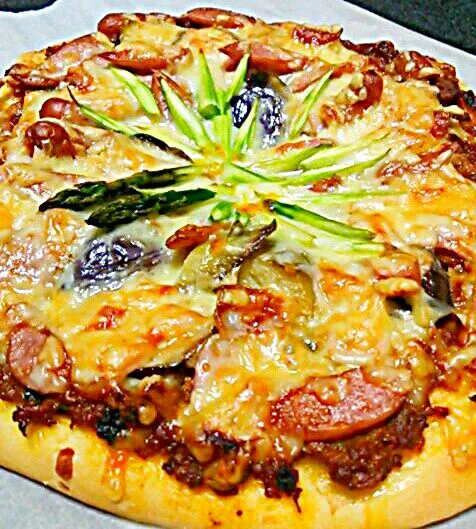 給料日前の手作りPIZZA☆ギガミートちっくなくらいボリューミー(笑)|Yukiさん