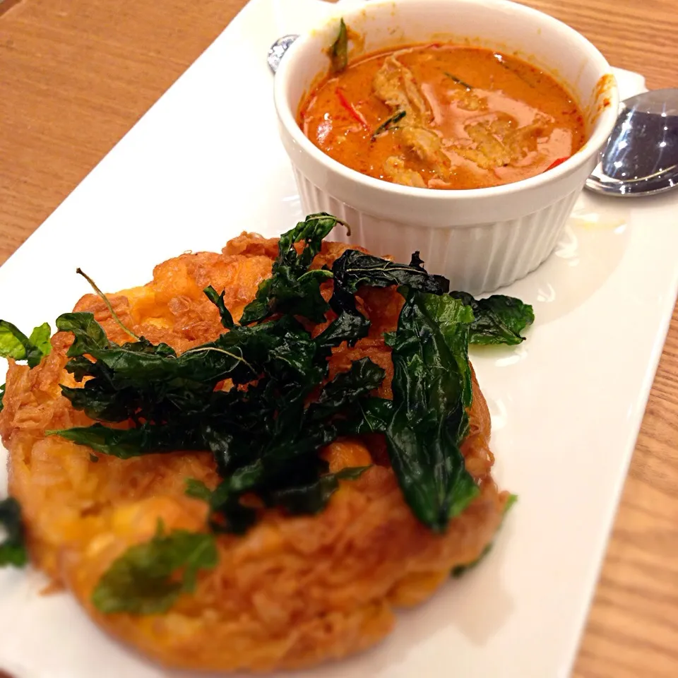 Herb Omelette with Red Pork Curry|nicky tangさん