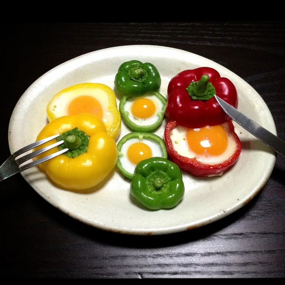 Flower pattern Paprika Egg|nori.co.jpさん