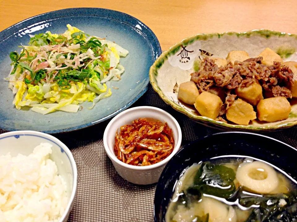 里芋と牛肉の煮物、白菜のお浸し、干しエビの佃煮、他。|ねむねこさん