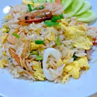 Snapdishの料理写真:Seafood Fried Rice...|Nanitaさん