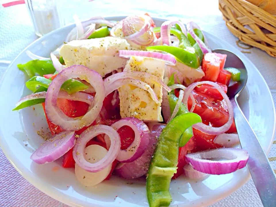 Greek Salad|Sydney Yapoujianさん