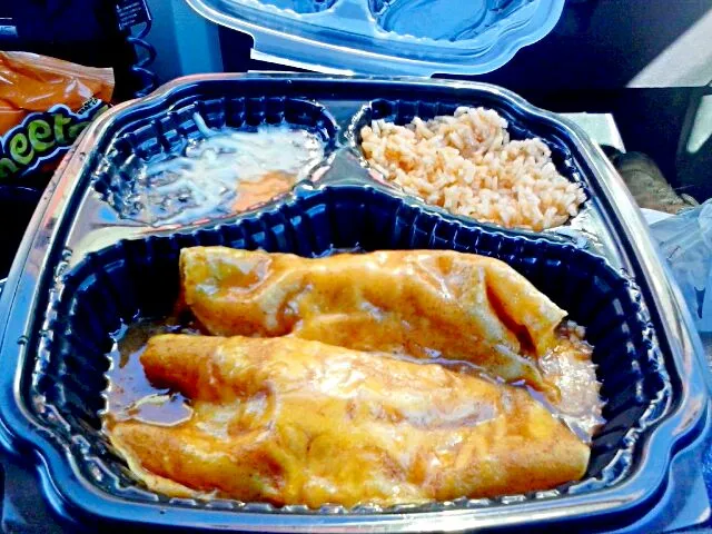 Chicken Enchiladas W/ Black Beans and Rice|Harrison Scalfさん