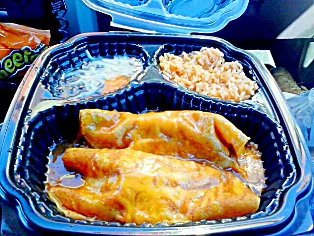 Chicken Enchiladas w/ Black Beans and Rice|Harrison Scalfさん