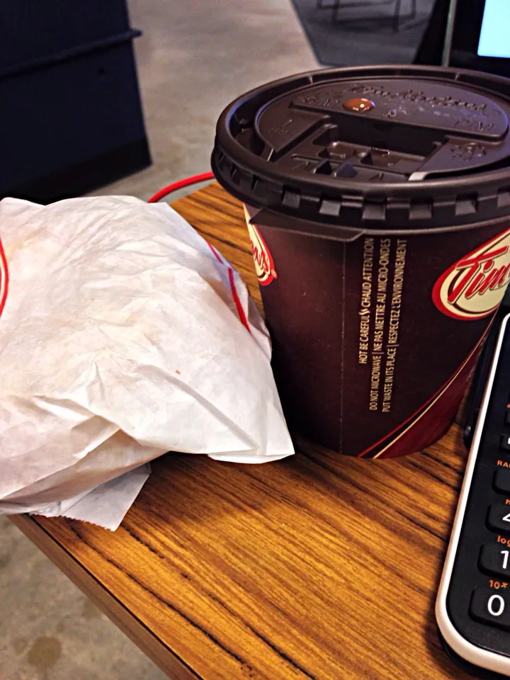 Small hot chocolate and sundried tomato bagel with lite cream cheese|joie chowさん