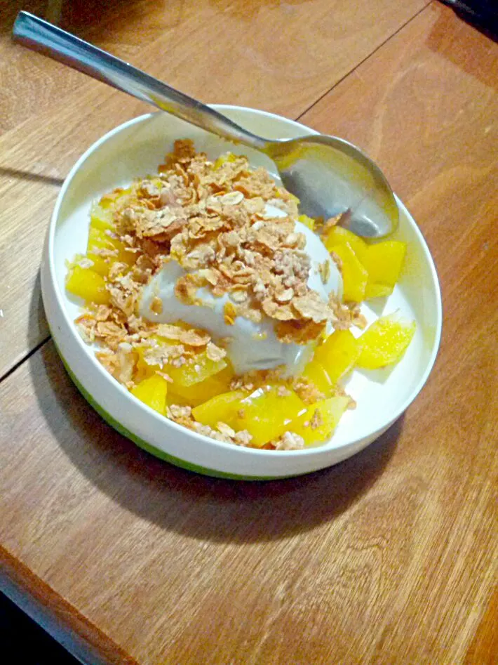 Matcha tofu with banana cereal and starfruit|Xi wenさん