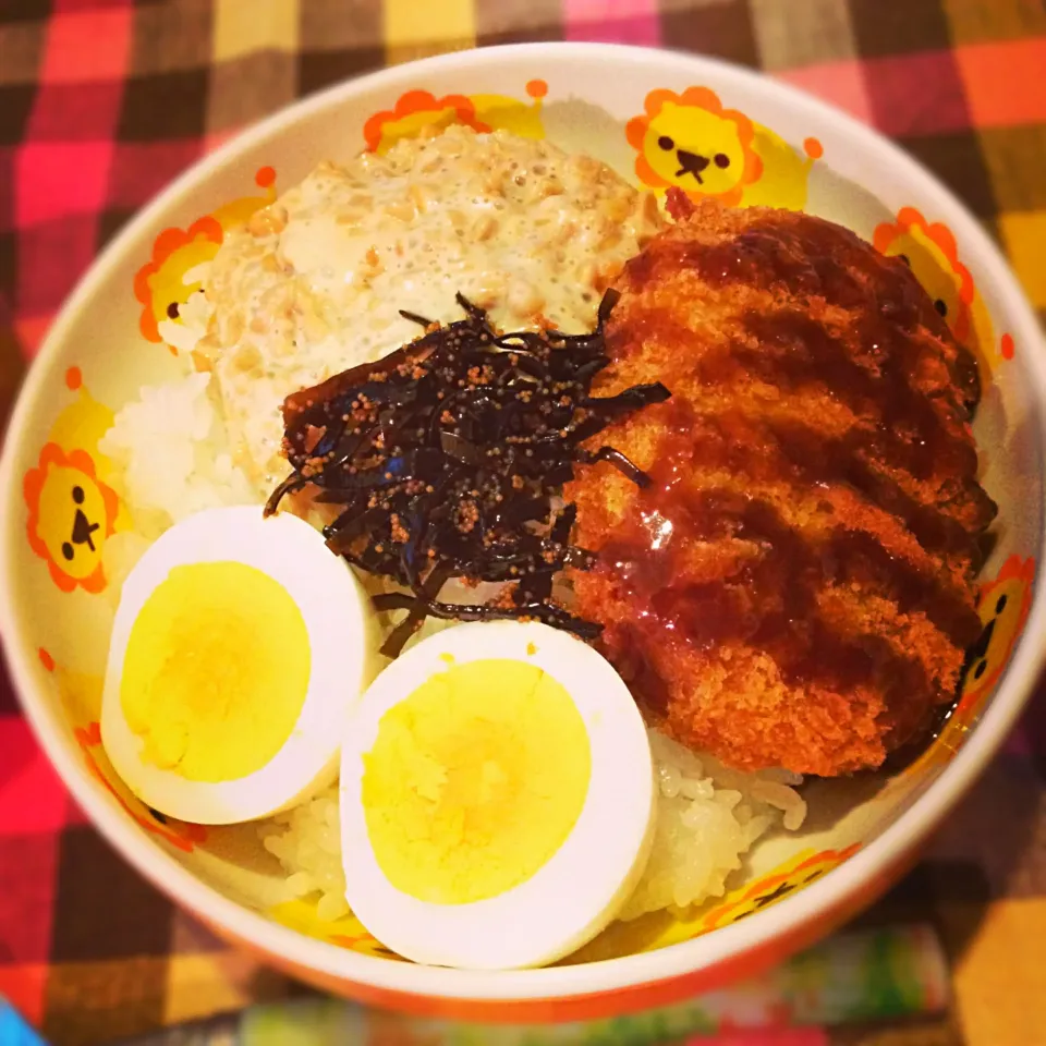 コロッケ納豆たまご丼|りーぴんさん