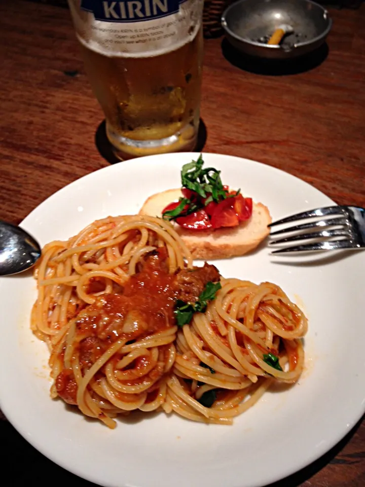 牛ほほ肉のトマトパスタとブルスケッタ|yocoさん