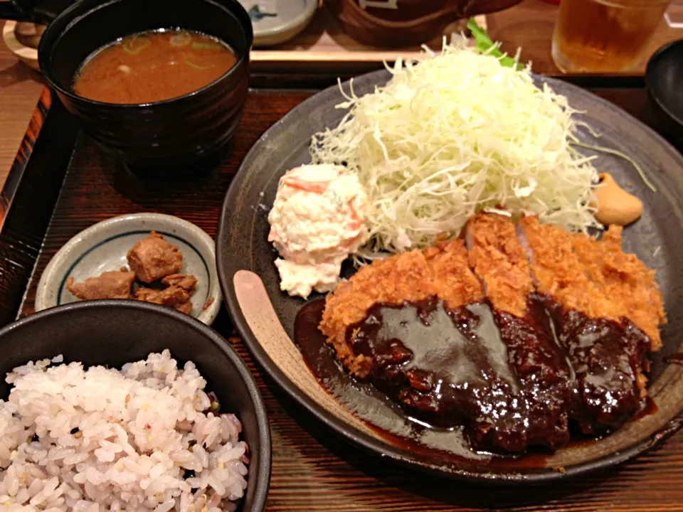 Snapdishの料理写真:八丁味噌ヒレカツ定食|mokotaさん