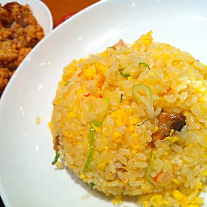 【本日の晩御飯】炒飯と油淋鶏と小籠包。(ﾟдﾟ)ｳﾏｰ|JTKさん