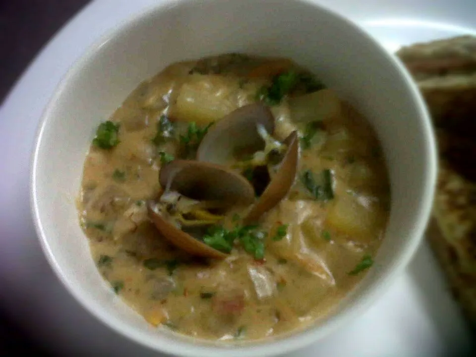 Snapdishの料理写真:clam chowder|jolina esmilloさん