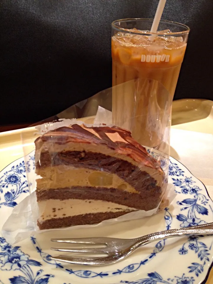 ドトールコーヒーのケーキセット|shocoooooooさん