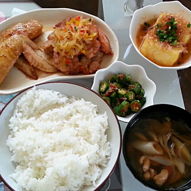 Snapdishの料理写真:和食ごはん♡
＊手羽先
＊竜田揚げ
＊揚げだし豆腐
＊オクラの和え物
＊けんちん汁
＊ごはん|Nozomi Uemuraさん