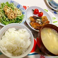 Snapdishの料理写真:ささみ照り焼き・水菜レンコンサラダ・キャベツ中華スープ卵とじ・白米|さえさん