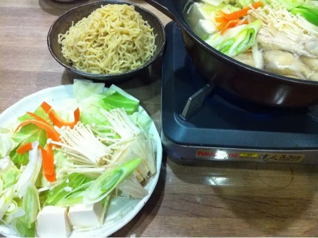 鶏水炊き鍋と大量！中華麺・網走産しらうお|まーままさん