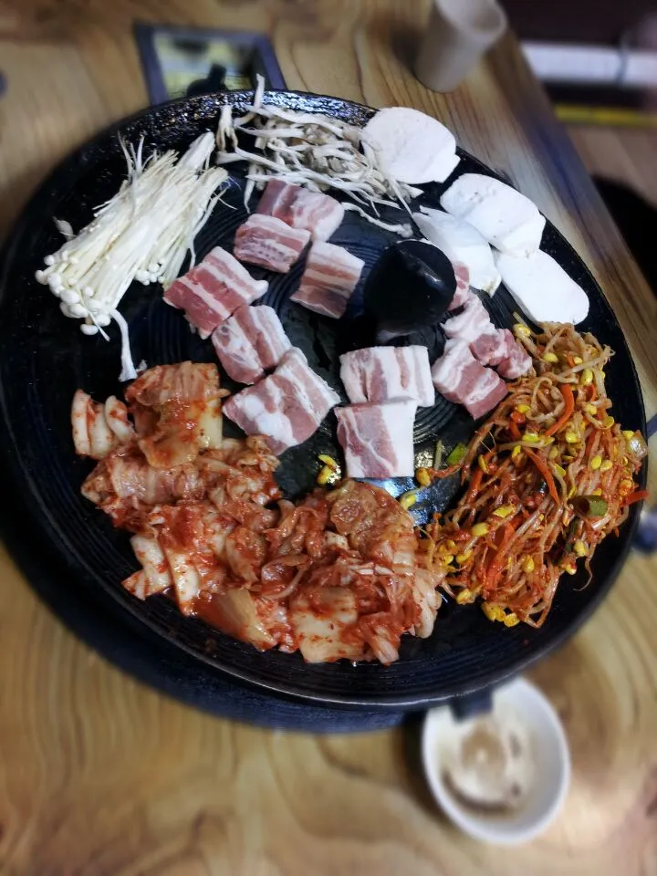 Snapdishの料理写真:삼겹살|hailingnanさん