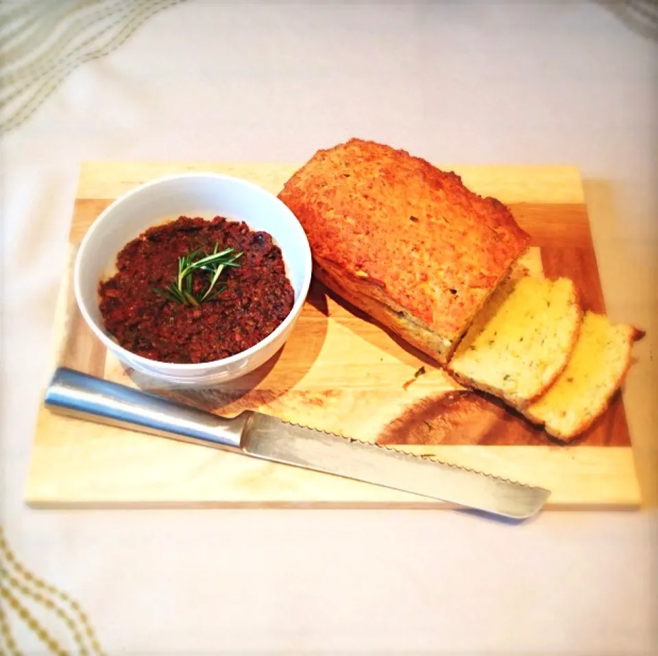 Our latest blog post: Cheddar Cheese & tapenade dip... Delish combination! Check it out on: sharingplatesblog.wordpress.com|Sharing Plates blogさん