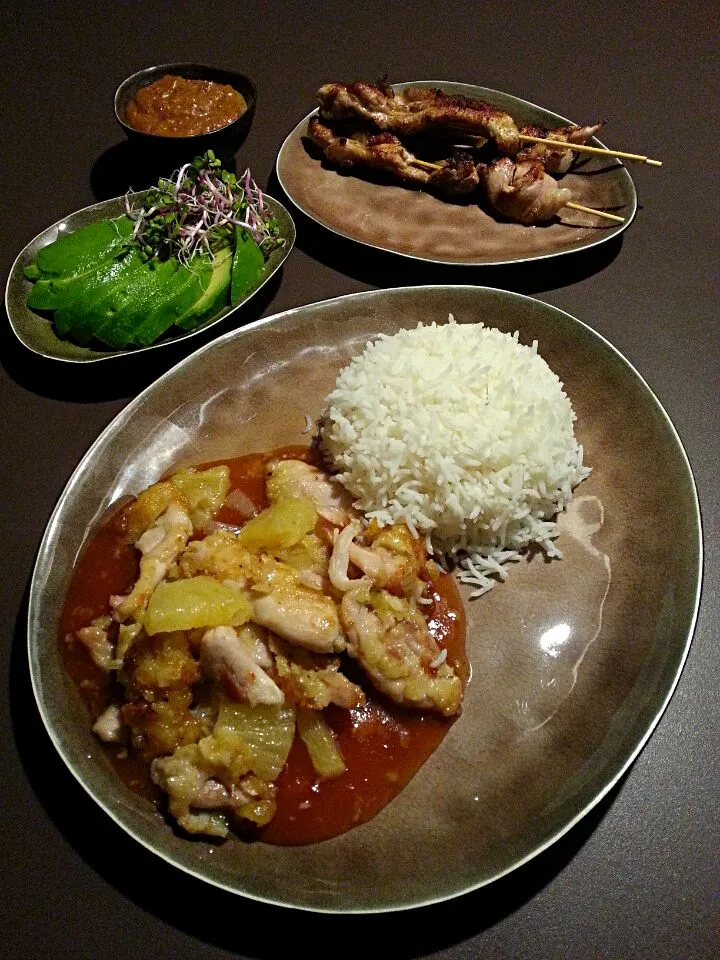 Sweet&Sour chicken with pineapple, saté, avocado and rice|Frank&Jolanda - Eteninbeeldさん