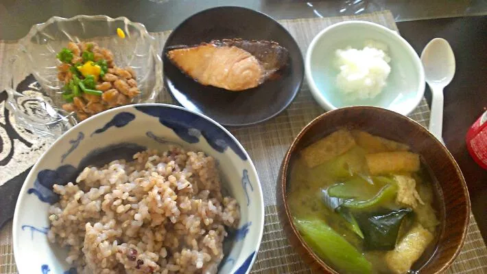 ブリの照り焼き&納豆&下仁田ねきの味噌汁|まぐろさん