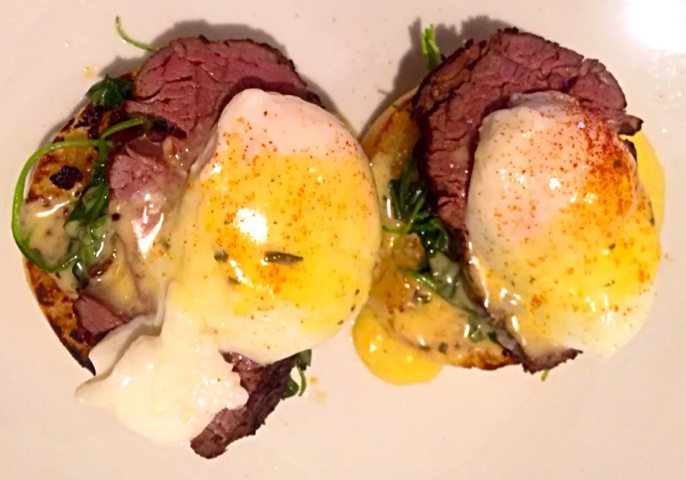 Filet Mignon Eggs Benedict from Fleming's|sooprcoolchicaさん