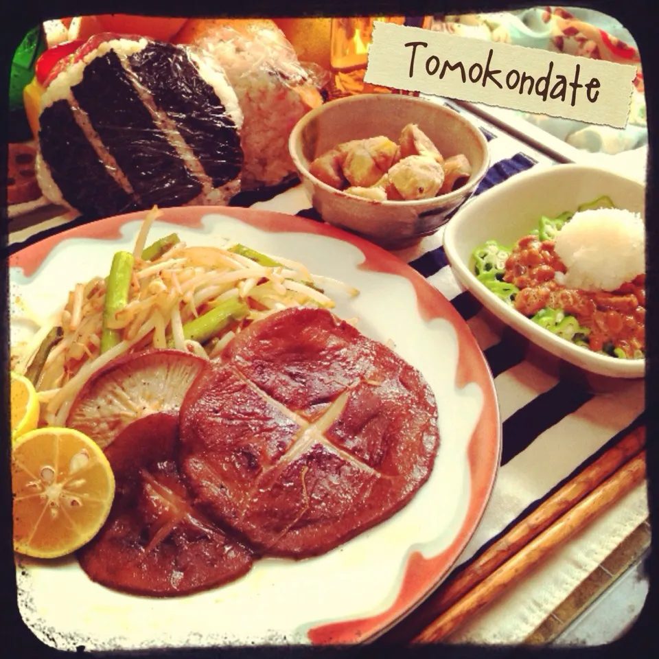 今日のトモコンダテはお化け椎茸のステーキ🍄👻🍙🍴💨✨|🇯🇵ともこちゃん。さん