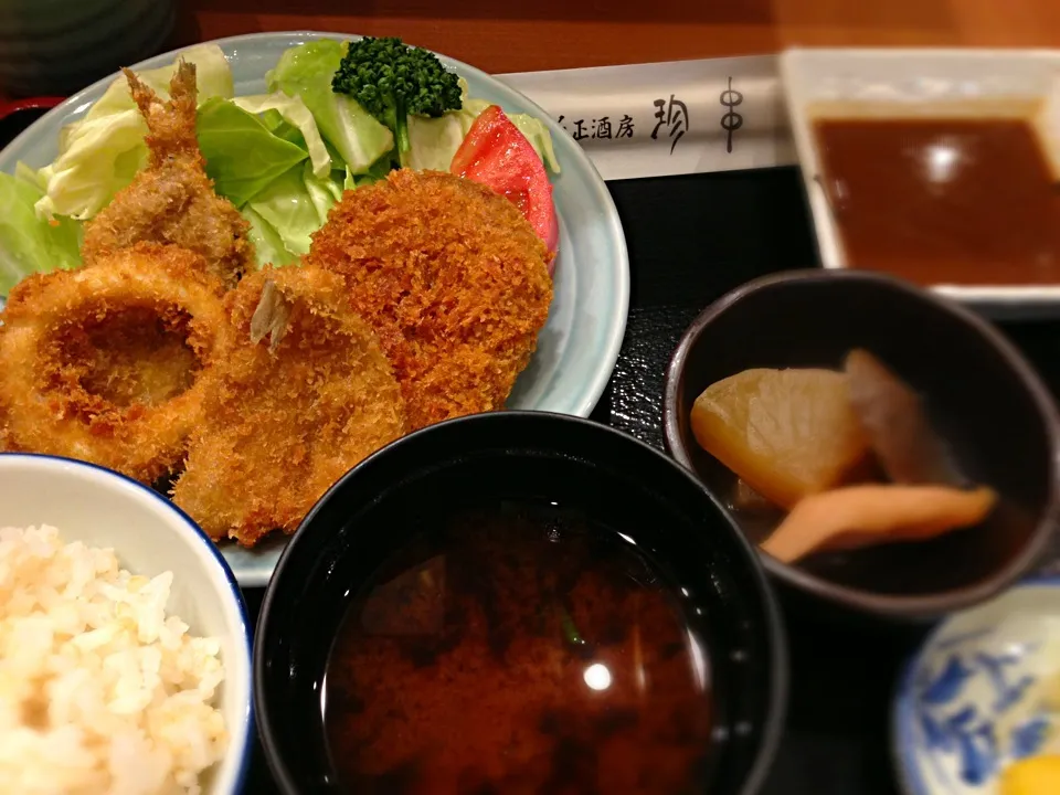 ランチ。ミックスフライ定食|大石さん