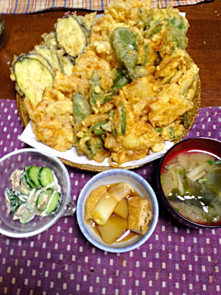 精進揚げ(メインは蓮根) 揚げと大根と白ネギの煮物 ツナサラダ 味噌汁|掛谷節子さん