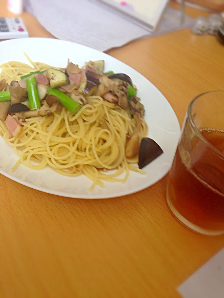 Snapdishの料理写真:バター醤油のパスタ。|まめさん