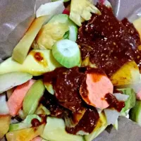 Indonesian fruit salad...called rujak.. mixed tropical fruits  with peanut sauce...|kendall gunawanさん