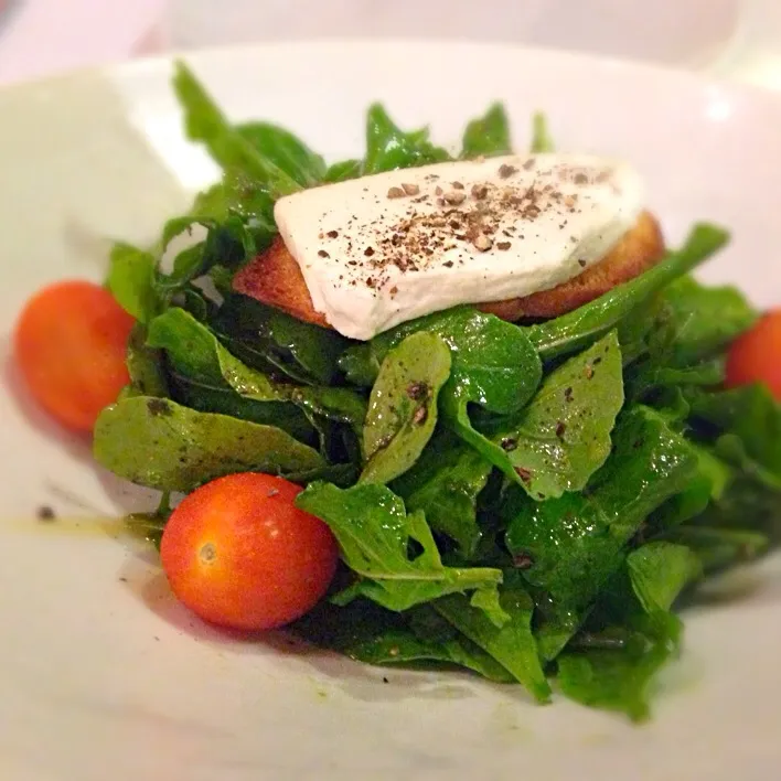 Goat cheese rocket salad|willzさん