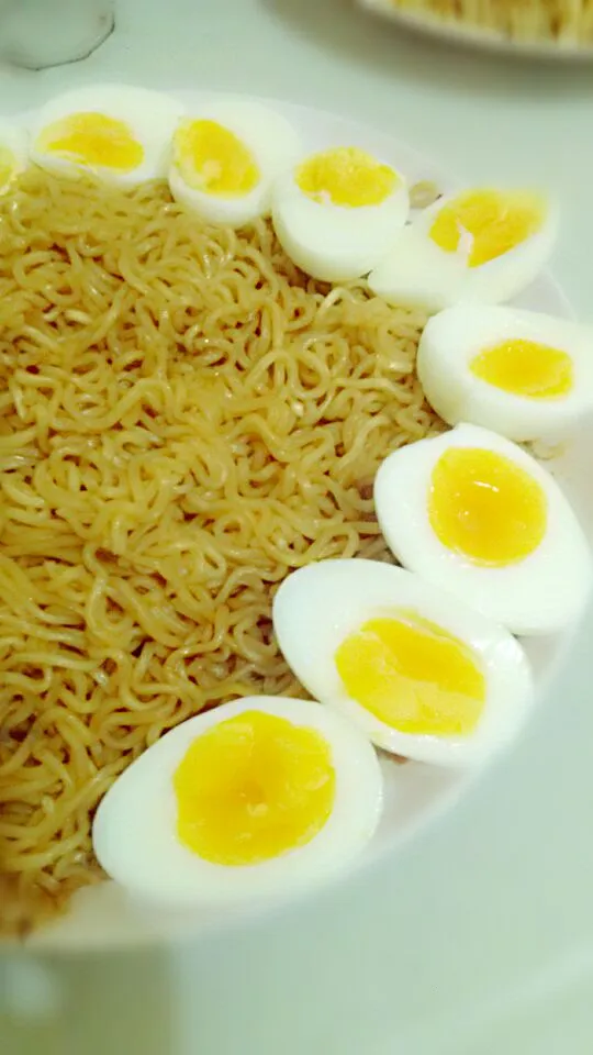 noodles w/ egg|Charly Victoriaさん