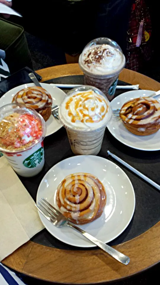 My Favourite Cinnamon Roll and NY Cheesecake Frappppp 😍 😍|♪NC⇜さん