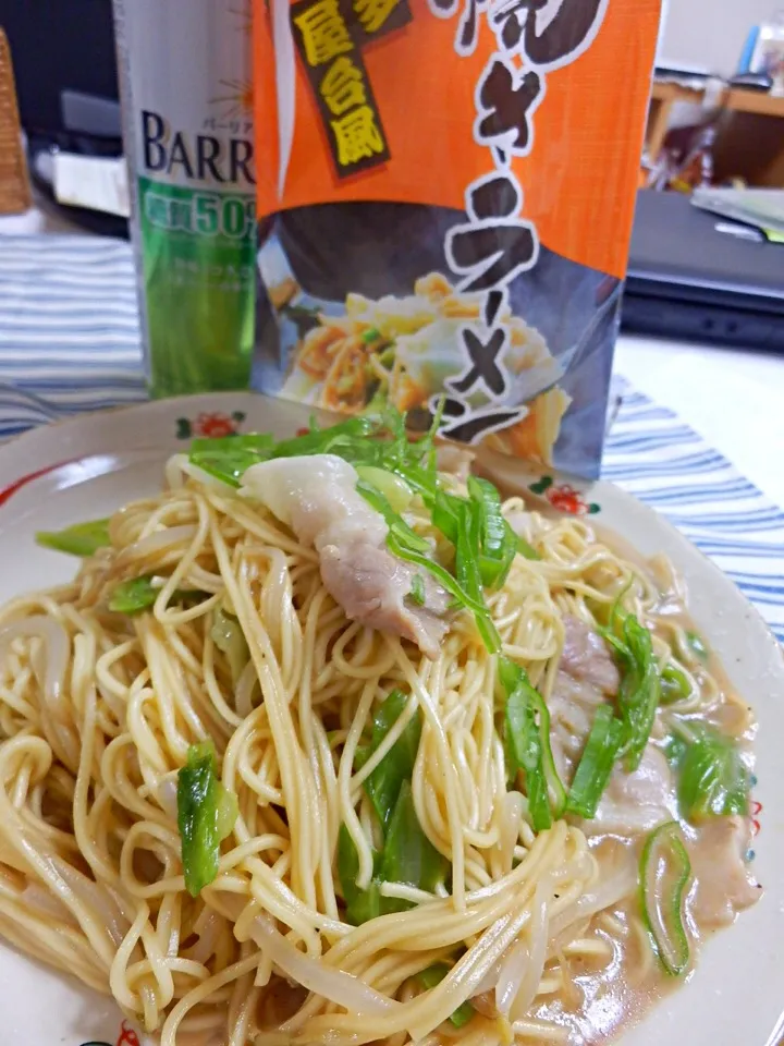 出張土産でお願いした焼きラーメン（＾∇＾）お酒を飲まない仮だ。毎日お酒飲むおいらのことをアル中と思っている？|しーさん