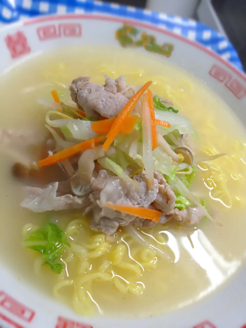 相棒飯。同じ材料で、寿がきやのラーメン。|ハルさん