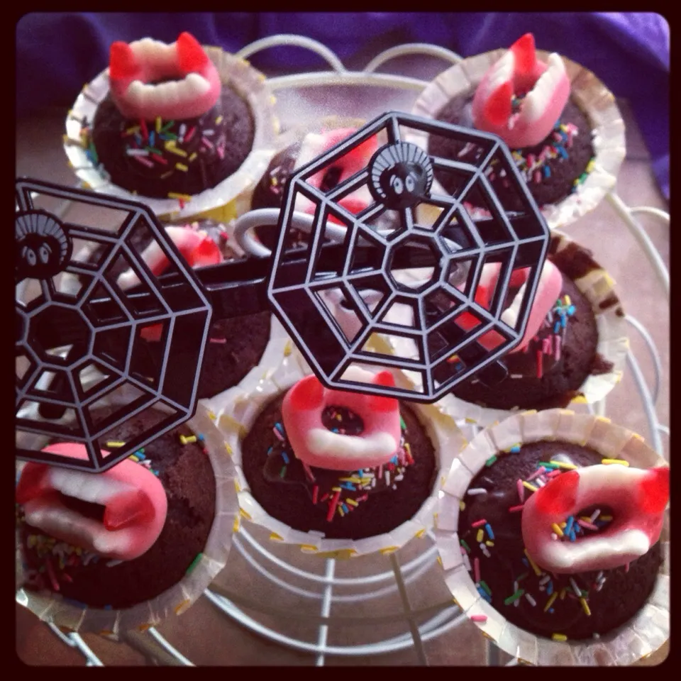 Dracula cupcakes!👻|Sara Derudiさん