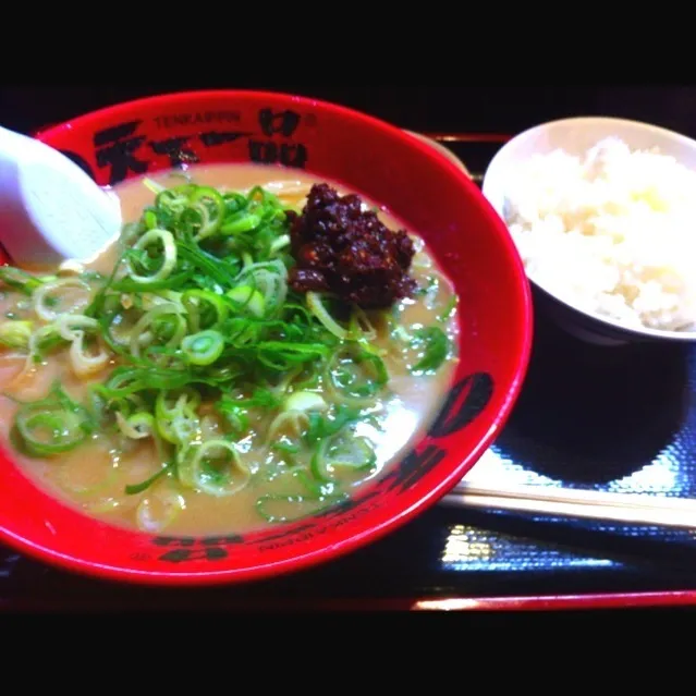 131029-天下一品 ラーメン並こってりネギ多め&ライス並 ¥180 #夕食 #外食|dune725さん