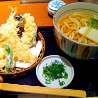 Snapdishの料理写真:てんぷらうどん|miriさん