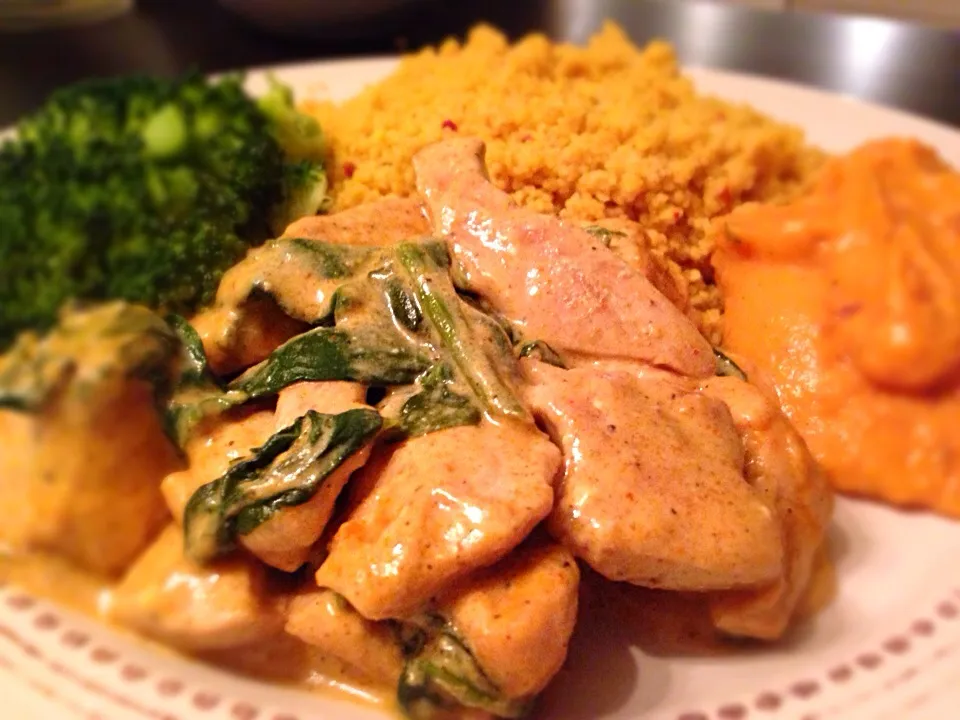 Red curry chicken, spinach, broccoli, Couscous, sweet potato|adrianさん