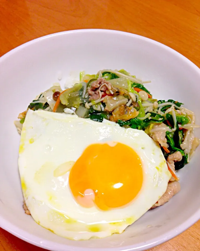 海鮮中華丼。目玉焼きのっけ♪|ふみぃさん